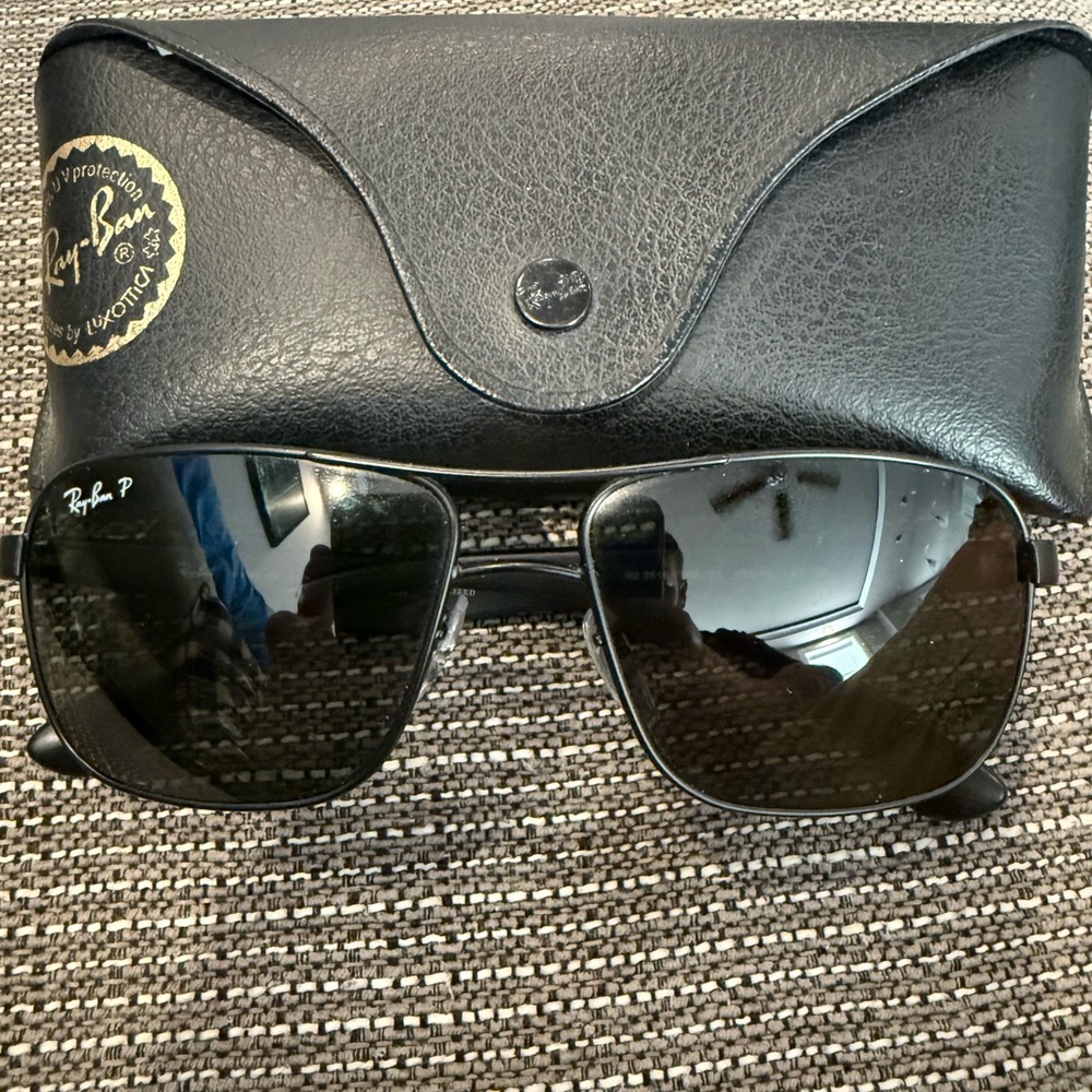 Men’s Ray-Ban Black Sunglasses